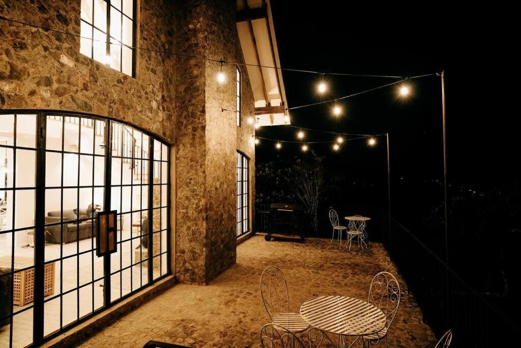 הוילה סבו The Old Country Stone House מראה חיצוני תמונה